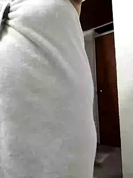 Snapshot of Vicky_Rosse chatting on 5, 12, 2024 Vicky Rosse online show from 5, 12, 2024