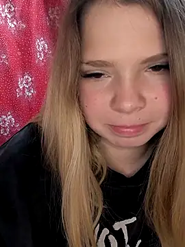 Zuli Kiska online show from 7, 11, 2025