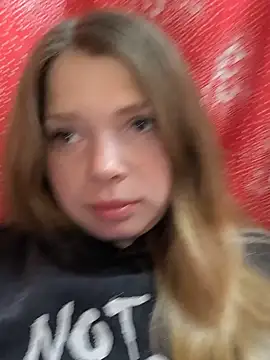 Snapshot of Zuli_Kiska chatting on 11, 5, 2026 Zuli Kiska online show from 11, 5, 2026