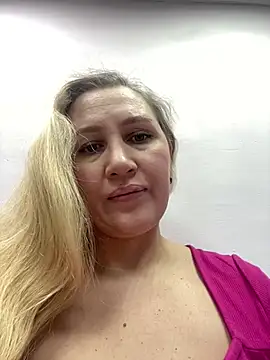 YourBlondee online show from 25, 1, 2025