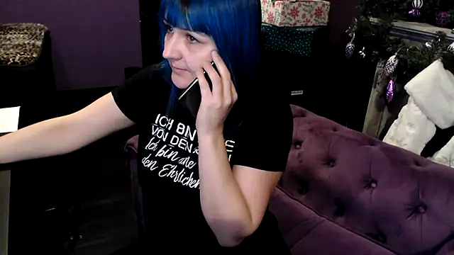 Snapshot of beauty-of-pain chatting on 23, 12, 2025 beauty-of-pain online show from 23, 12, 2025