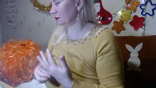 Snapshot of QueenLana chatting on 14, 1, 2025 QueenLana online show from 14, 1, 2025