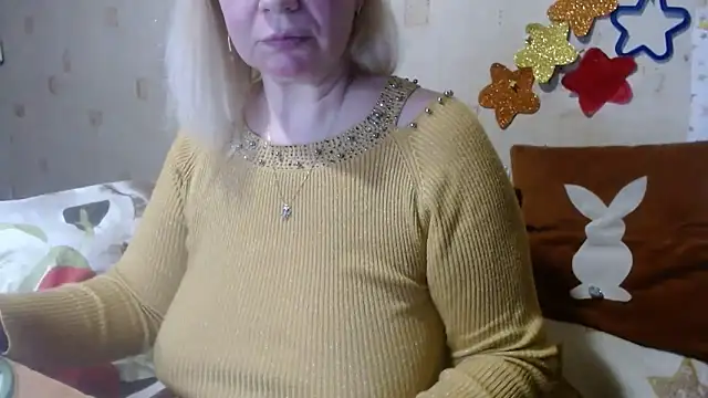 Snapshot of QueenLana chatting on 23, 2, 2025 QueenLana online show from 23, 2, 2025