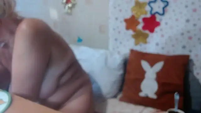 Snapshot of QueenLana chatting on 3, 10, 2025 QueenLana online show from 3, 10, 2025