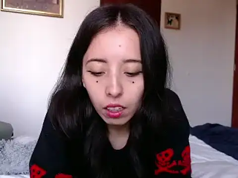 Snapshot of babyluna_8_8 chatting on 10, 12, 2024 babyluna 8 8 online show from 10, 12, 2024