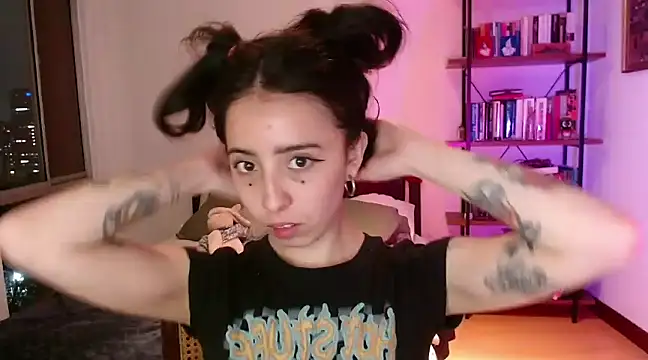 Snapshot of babyluna_8_8 chatting on 27, 2, 2025 babyluna 8 8 online show from 27, 2, 2025