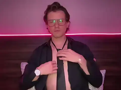 mcklister kinky feets online show from 6, 3, 2026