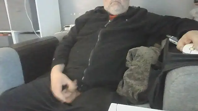 Snapshot of Naturistmale45 chatting on 7, 5, 2026 Naturistmale45 online show from 7, 5, 2026