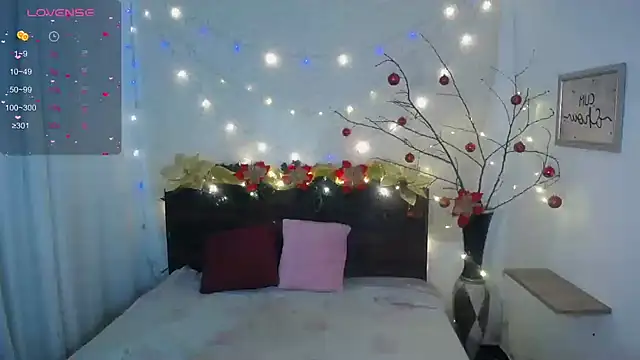 Snapshot of NikkieMilky chatting on 16, 12, 2024 NikkieMilky online show from 16, 12, 2024