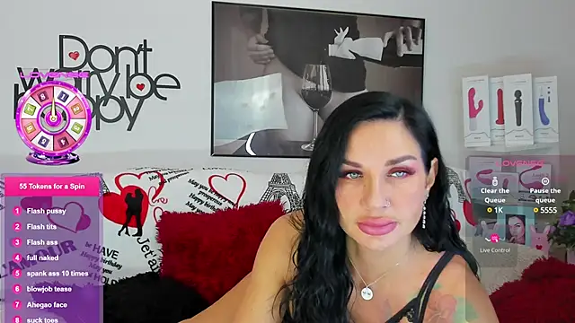 Tara Bloss online show from 11, 2, 2025