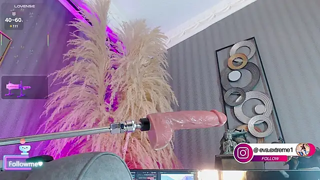 eva cuper online show from 10, 3, 2025