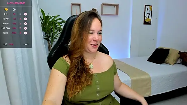 Snapshot of tamy_shine87 chatting on 2, 12, 2024 tamy shine87 online show from 2, 12, 2024