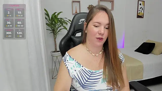 Snapshot of tamy_shine87 chatting on 20, 12, 2024 tamy shine87 online show from 20, 12, 2024