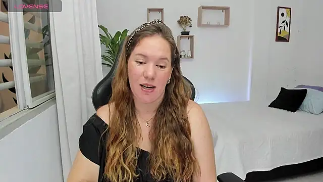 Snapshot of tamy_shine87 chatting on 26, 1, 2025 tamy shine87 online show from 26, 1, 2025