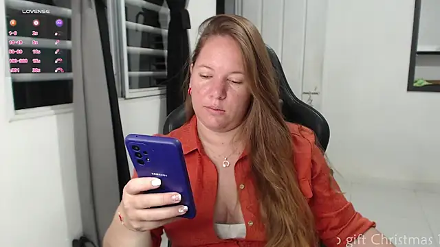 Snapshot of tamy_shine87 chatting on 15, 12, 2025 tamy shine87 online show from 15, 12, 2025