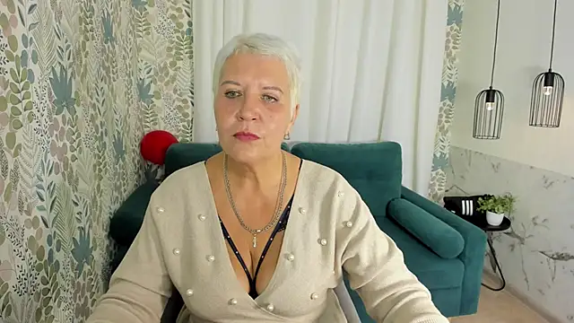 Snapshot of KathySunn chatting on 1, 10, 2025 KathySunn online show from 1, 10, 2025