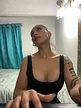 Snapshot of Angela_isabella chatting on 6, 1, 2025 Angela isabella online show from 6, 1, 2025