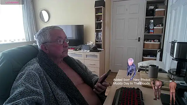 Snapshot of Aandy62 chatting on 31, 5, 2026 Aandy62 online show from 31, 5, 2026