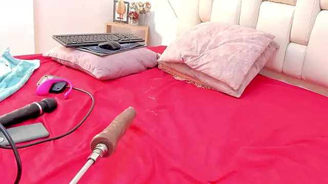 IsiisLovei online show from 11, 2, 2025