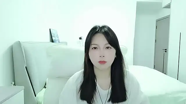 Sunset glow online show from 17, 12, 2025