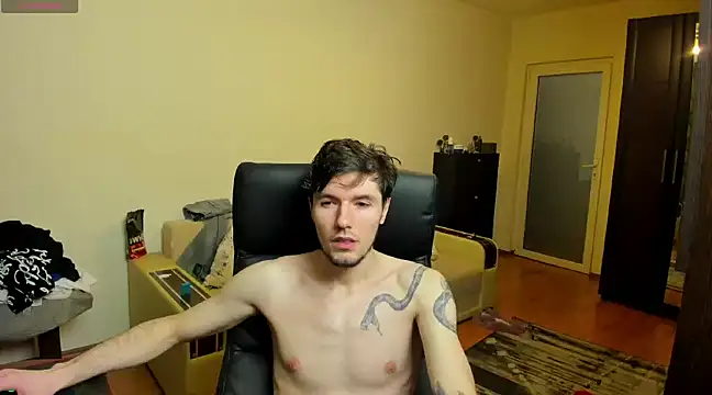 Snapshot of awesomejustin chatting on 10, 12, 2024 awesomejustin online show from 10, 12, 2024