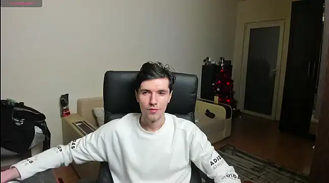 Snapshot of awesomejustin chatting on 24, 12, 2024 awesomejustin online show from 24, 12, 2024