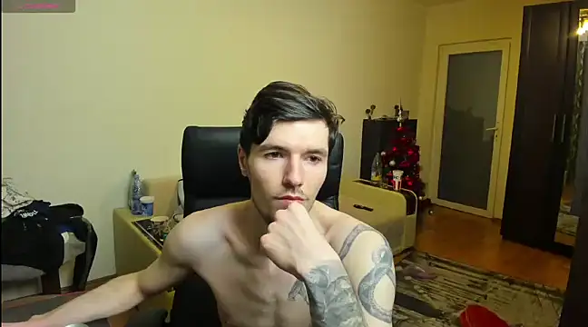 Snapshot of awesomejustin chatting on 4, 1, 2025 awesomejustin online show from 4, 1, 2025