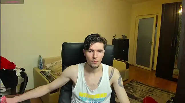 Snapshot of awesomejustin chatting on 14, 1, 2025 awesomejustin online show from 14, 1, 2025