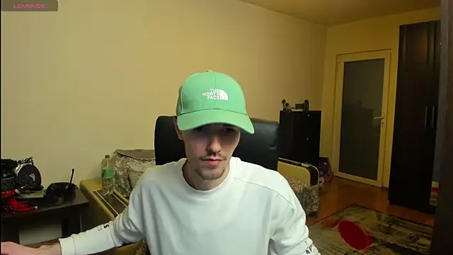 Snapshot of awesomejustin chatting on 5, 3, 2025 awesomejustin online show from 5, 3, 2025