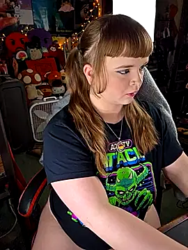 Snapshot of VelvetDiablo chatting on 21, 11, 2025 VelvetDiablo online show from 21, 11, 2025