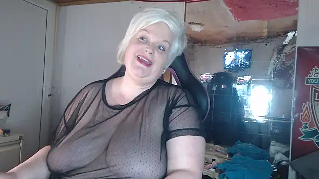 sexychazza16 online show from 4, 12, 2024