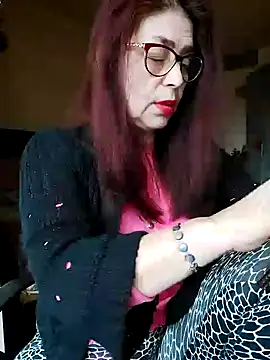 Snapshot of Love_Tina56 chatting on 9, 10, 2025 Love Tina56 online show from 9, 10, 2025