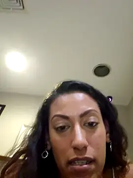 Nikkierosee online show from 8, 3, 2025