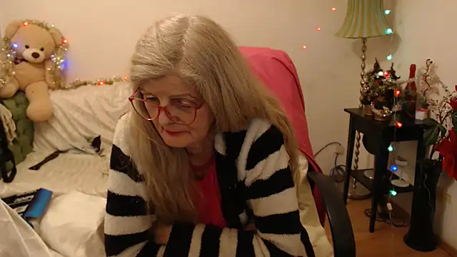 Snapshot of BlairFort chatting on 14, 12, 2024 BlairFort online show from 14, 12, 2024