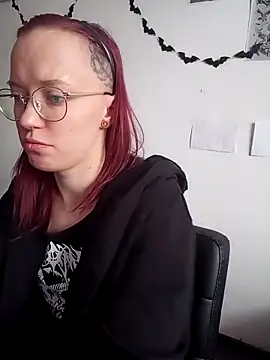 Snapshot of Aelita_bb chatting on 5, 3, 2025 Aelita bb online show from 5, 3, 2025