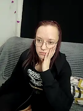 Snapshot of Aelita_bb chatting on 9, 3, 2025 Aelita bb online show from 9, 3, 2025