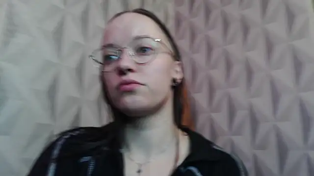 Snapshot of Aelita_bb chatting on 28, 9, 2025 Aelita bb online show from 28, 9, 2025