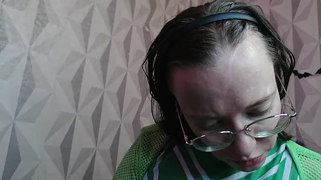 Snapshot of Aelita_bb chatting on 4, 11, 2025 Aelita bb online show from 4, 11, 2025