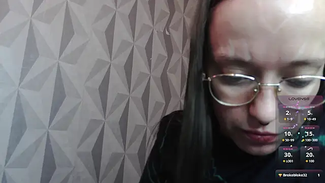 Snapshot of Aelita_bb chatting on 7, 11, 2025 Aelita bb online show from 7, 11, 2025