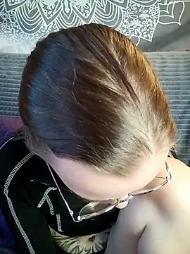 Snapshot of Aelita_bb chatting on 15, 11, 2025 Aelita bb online show from 15, 11, 2025