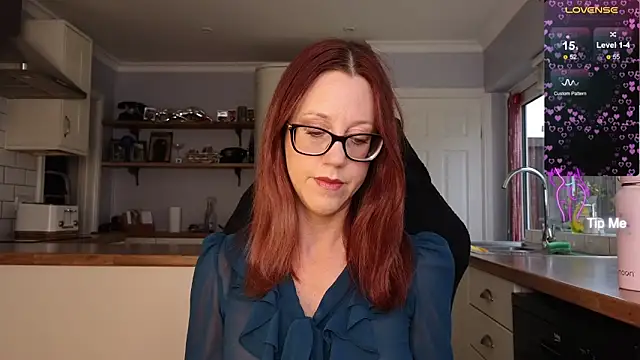 stripmequick online show from 14, 10, 2025