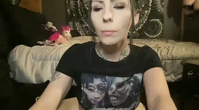 Snapshot of TeenyDoll chatting on 18, 12, 2024 TeenyDoll online show from 18, 12, 2024