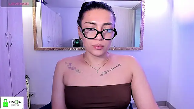 EricaVanderhill online show from 27, 7, 2026