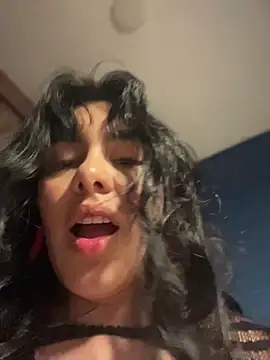 Snapshot of Roxxannne chatting on 20, 2, 2026 Roxxannne online show from 20, 2, 2026