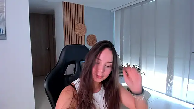 AnnieHallX online show from 7, 8, 2026