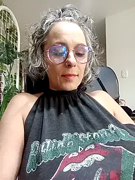 Pinkboobie online show from 8, 1, 2025