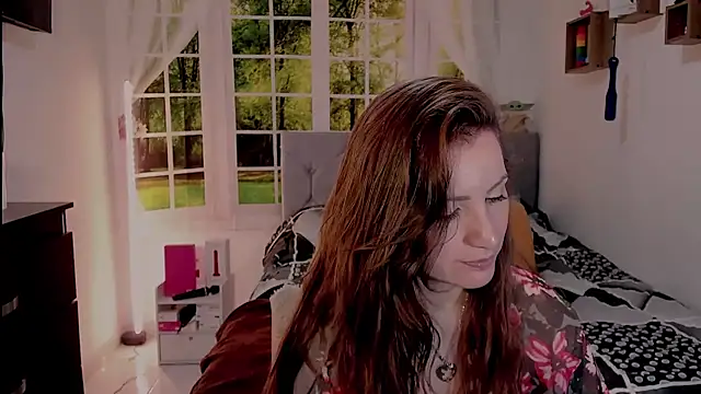 vanessabrown  online show from 25, 5, 2026