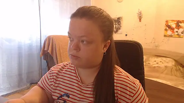 Janiffer MiMi online show from 2, 2, 2025