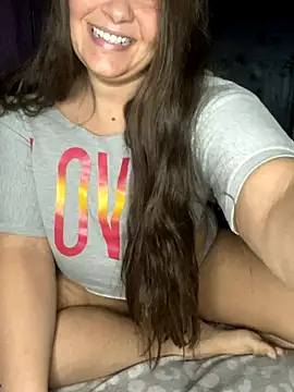 Snapshot of CamilaLovexoxo chatting on 16, 12, 2025 CamilaLovexoxo online show from 16, 12, 2025