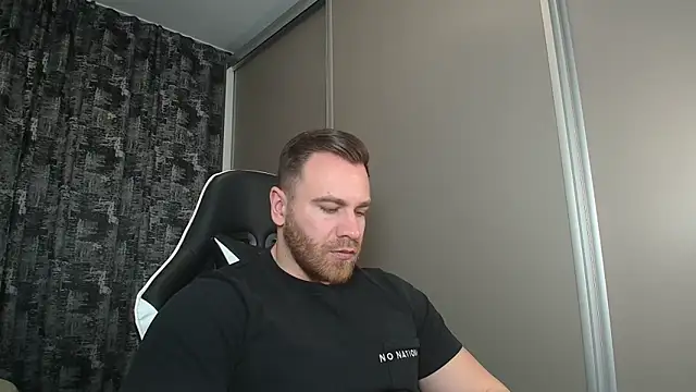 Snapshot of Thori92 chatting on 19, 2, 2025 Thori92 online show from 19, 2, 2025